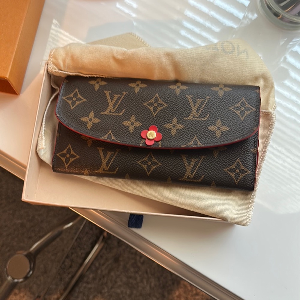 ⚡️FLASH SALE⚡️Authentic Louis Vuitton, wallet